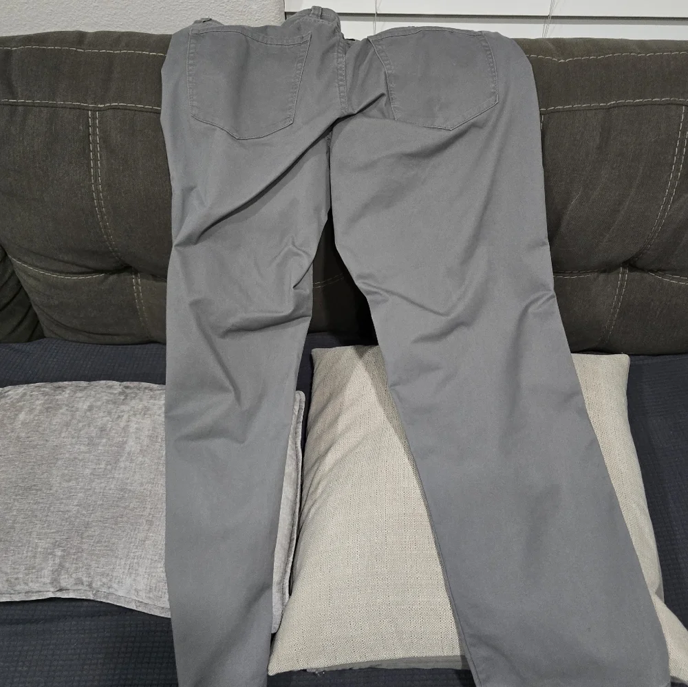 Grey pants - Picture 3 of 3